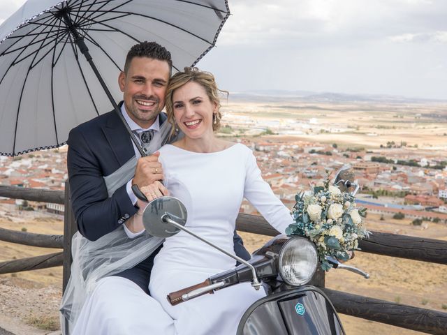 La boda de Javier y Celia en Consuegra, Toledo 13