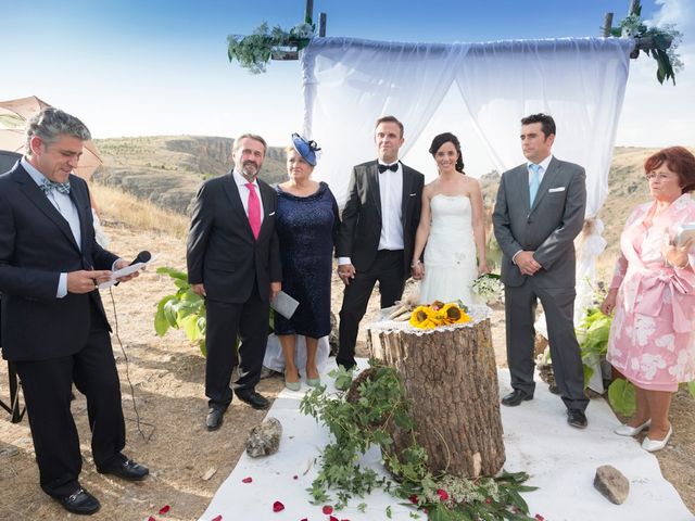 La boda de Ángel y Sara en San Miguel De Bernuy, Segovia 12