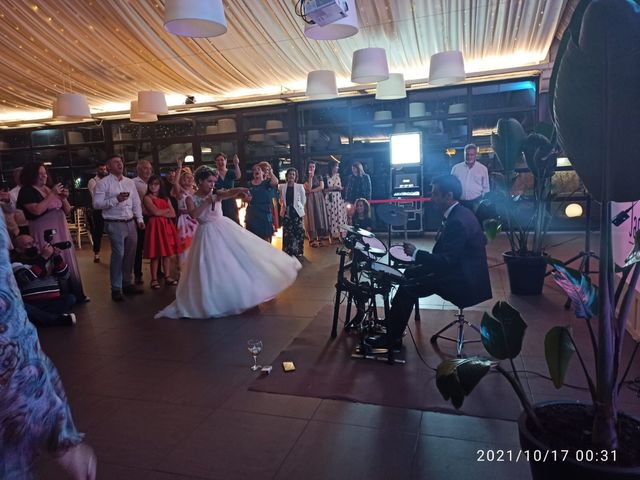 La boda de David y Belén en Colloto (Siero), Asturias 6