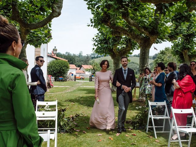 La boda de Javi y Elisa en Hazas De Cesto, Cantabria 62