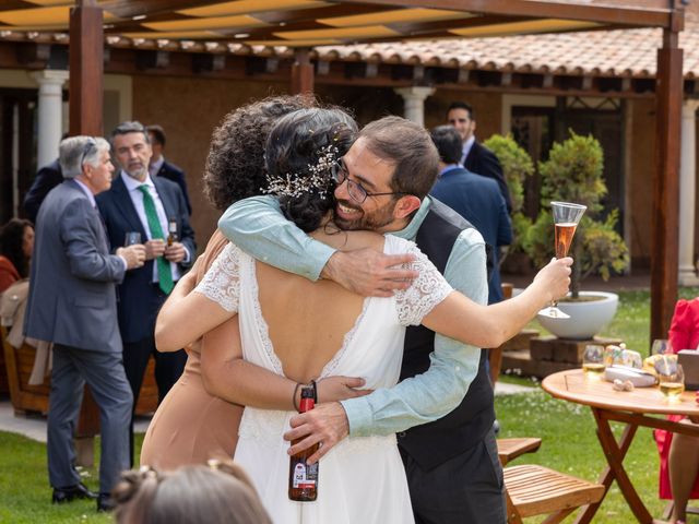 La boda de Nonia y Diego en León, León 54