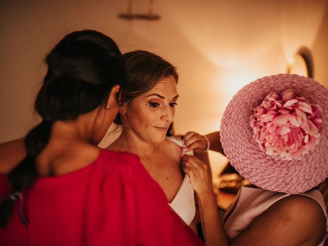 La boda de Kiko y Natalia en Santiago De Compostela, A Coruña 13