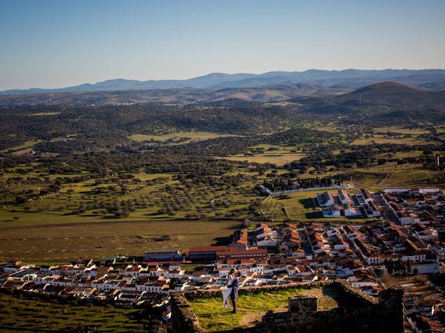 La boda de Cristian y Valle en Almendralejo, Badajoz 42