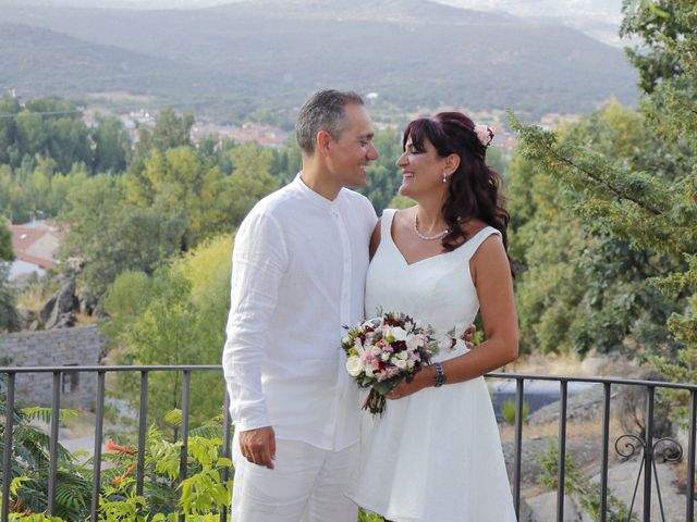 La boda de Javier y Merche en Navaluenga, Ávila 35