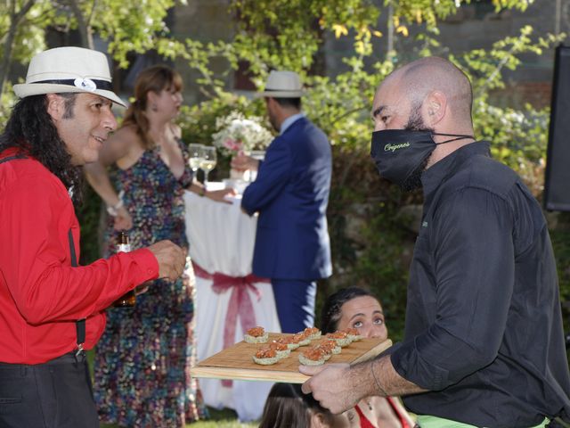 La boda de Javier y Merche en Navaluenga, Ávila 45