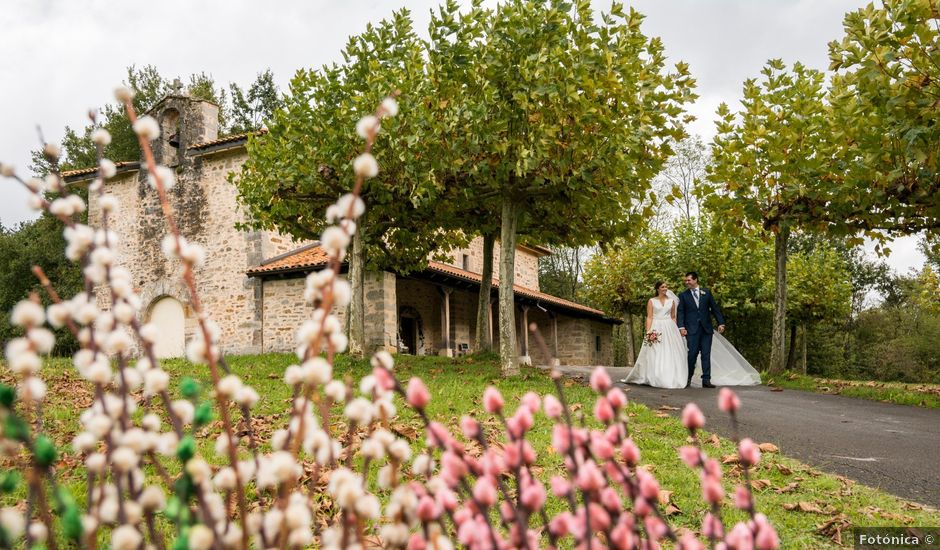 La boda de Iván y Vanesa en Lezama, Vizcaya