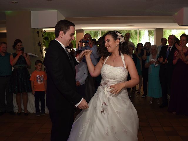 La boda de Oriol y Laura en El Priorat De Banyeres, Tarragona 74