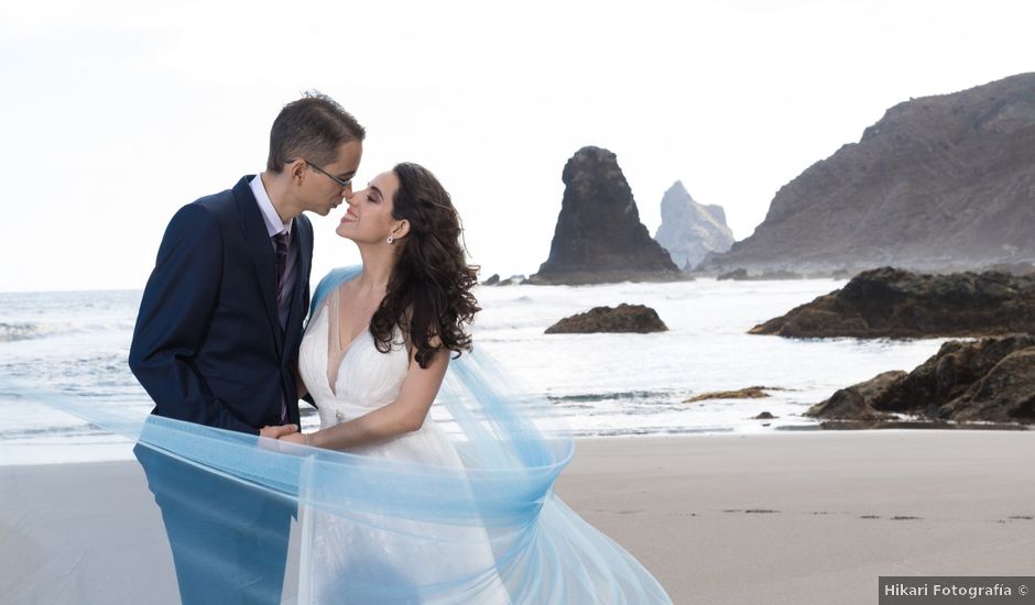 La boda de Edgar y Cristina en La Victoria De Acentejo, Santa Cruz de Tenerife