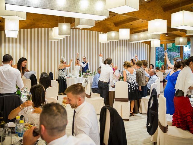 La boda de Carlos y Alicia en Abegondo, A Coruña 35