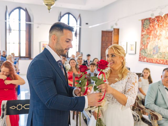 La boda de Juan Antonio y Noemi en Alora, Málaga 26