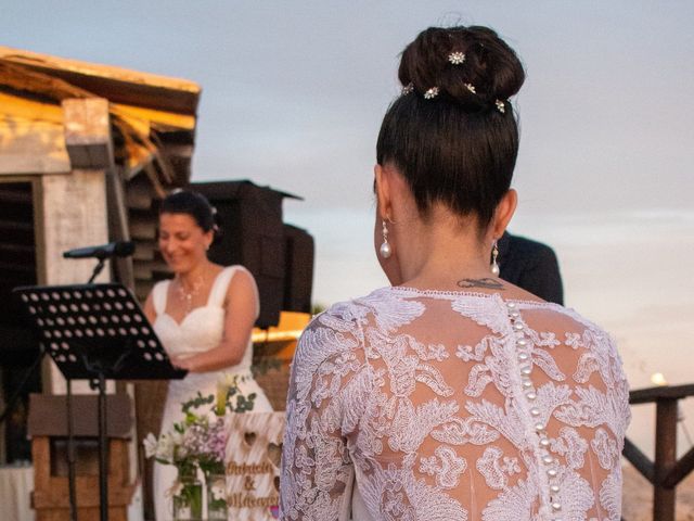 La boda de Patricia y Macarena en Benajarafe, Málaga 34