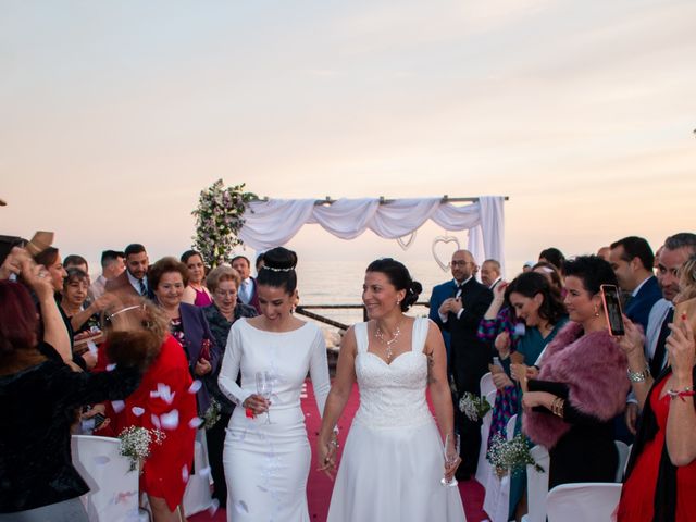 La boda de Patricia y Macarena en Benajarafe, Málaga 37