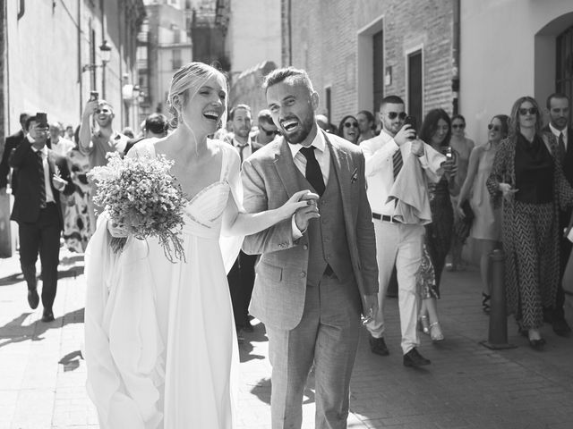 La boda de Inma y Niall en Valencia, Valencia 42