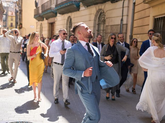 La boda de Inma y Niall en Valencia, Valencia 43