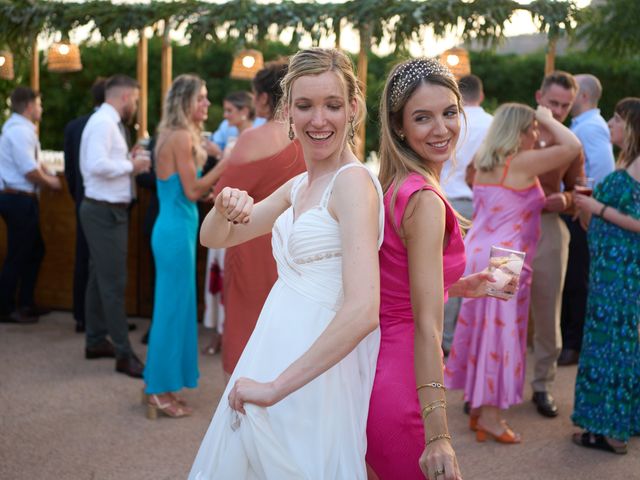 La boda de Inma y Niall en Valencia, Valencia 97