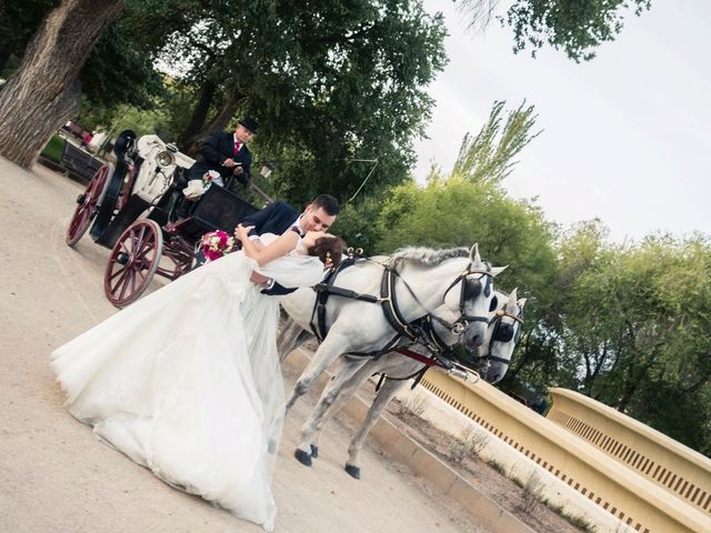 La boda de Carlos y Eva en La Gineta, Albacete 24