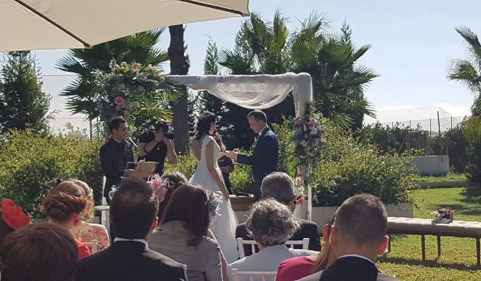 La boda de Adrián  y Cristina en Burriana, Castellón