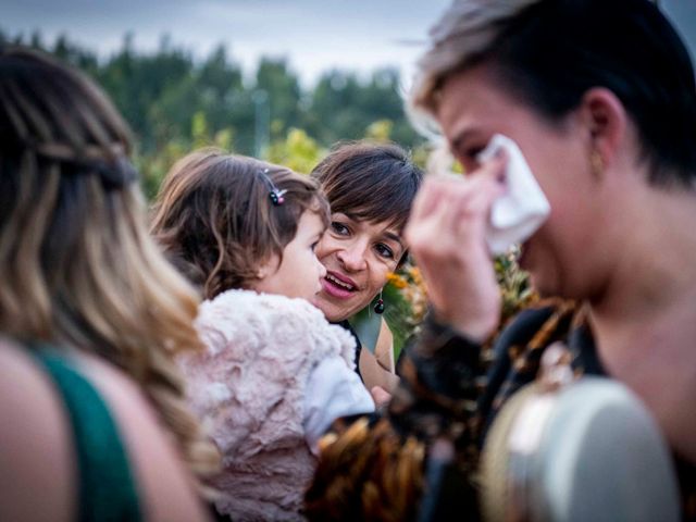 La boda de Guille y Triana en Vilanova De Arousa, Pontevedra 31