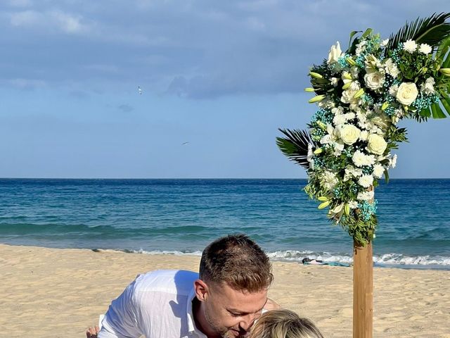 La boda de Daniel y Sandra en Aeropuerto Del Matorral (Fuerteventura), Las Palmas 1
