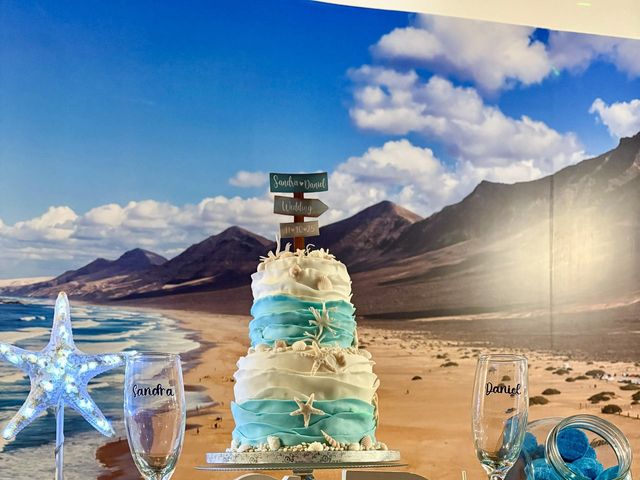 La boda de Daniel y Sandra en Aeropuerto Del Matorral (Fuerteventura), Las Palmas 8