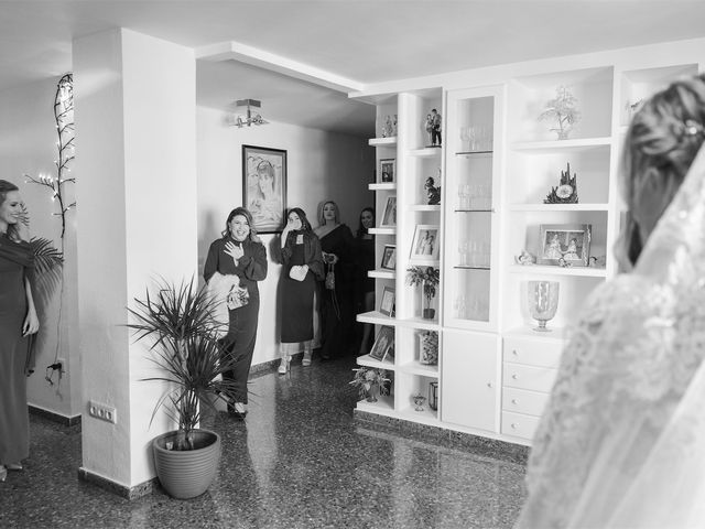 La boda de Long y Marisa en El Puig, Valencia 16