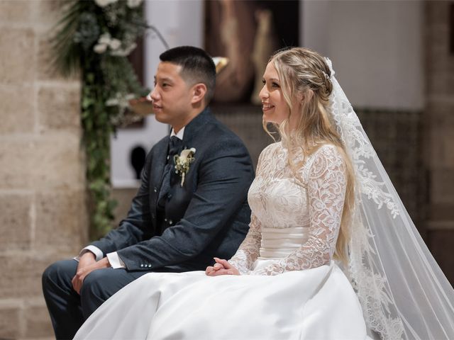 La boda de Long y Marisa en El Puig, Valencia 28