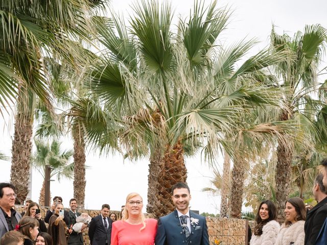 La boda de Silvia y Adrian en Tarragona, Tarragona 33