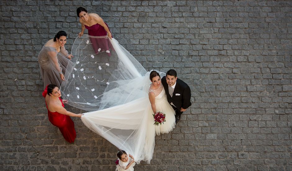 La boda de Ángel y Ara  en Sevilla, Sevilla