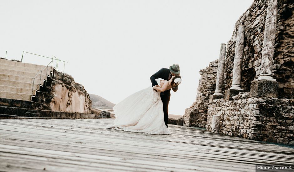 La boda de Roberto y Manuela en Llerena, Badajoz