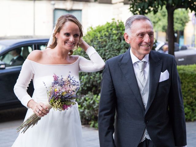 La boda de César y Lucía en Valencia, Valencia 22