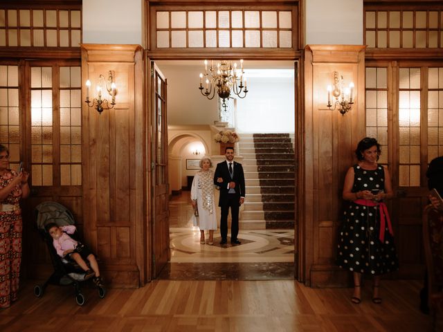 La boda de Javier y Mariluz en Villaverde De Pontones, Cantabria 36