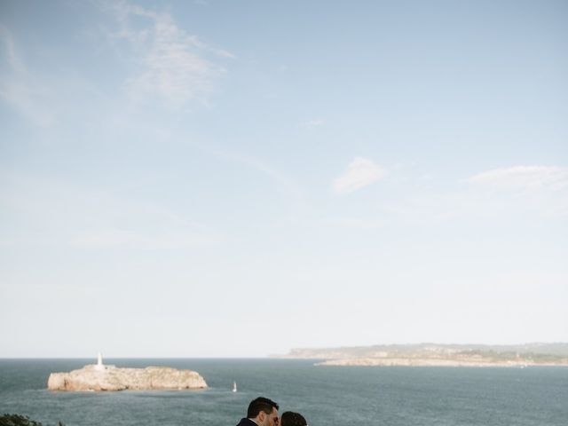 La boda de Javier y Mariluz en Villaverde De Pontones, Cantabria 53