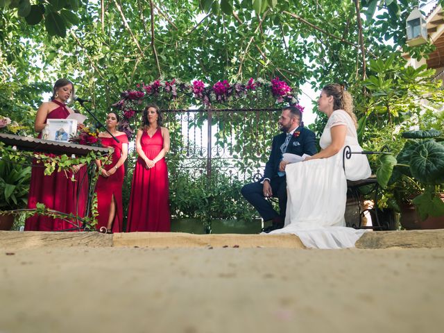 La boda de Carlos y Soraya en San Juan De Alicante, Alicante 33