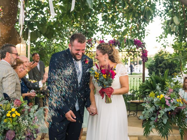 La boda de Carlos y Soraya en San Juan De Alicante, Alicante 39