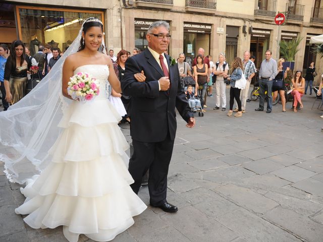 La boda de Tony y Leandra  en Barcelona, Barcelona 47