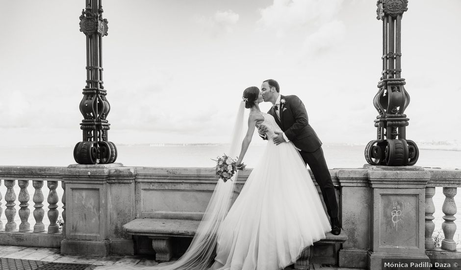 La boda de Mónica y Carlos en Jerez De La Frontera, Cádiz