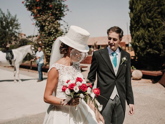 La boda de Jesús y Amparo en Ballesteros De Calatrava, Ciudad Real 30