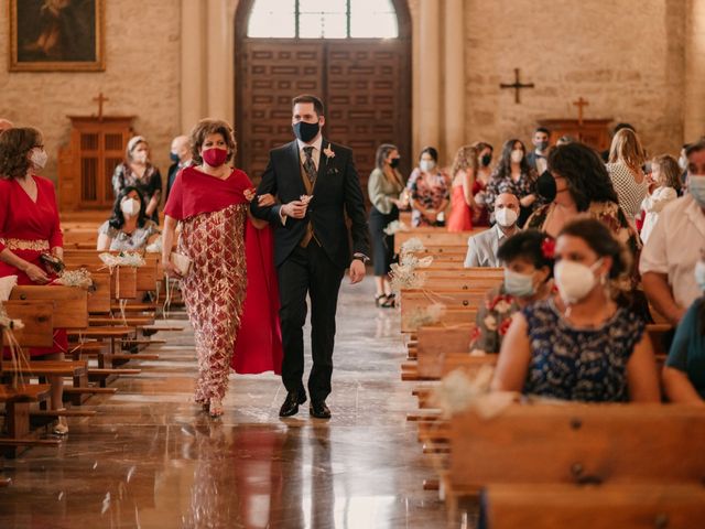 La boda de Ángel y Rocío en Carrion De Calatrava, Ciudad Real 42