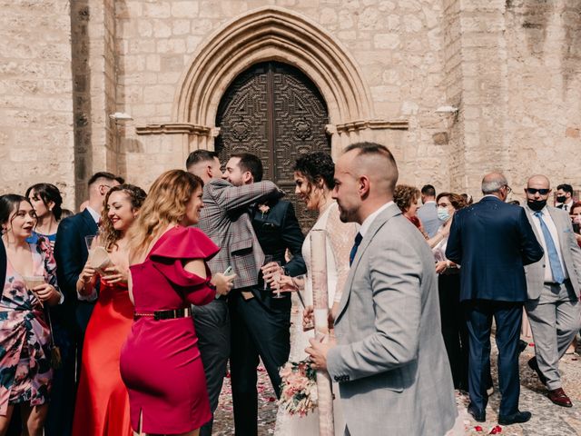 La boda de Ángel y Rocío en Carrion De Calatrava, Ciudad Real 59
