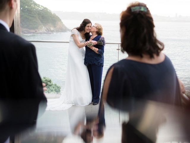 La boda de Pablo y Isabel en Oleiros, A Coruña 29