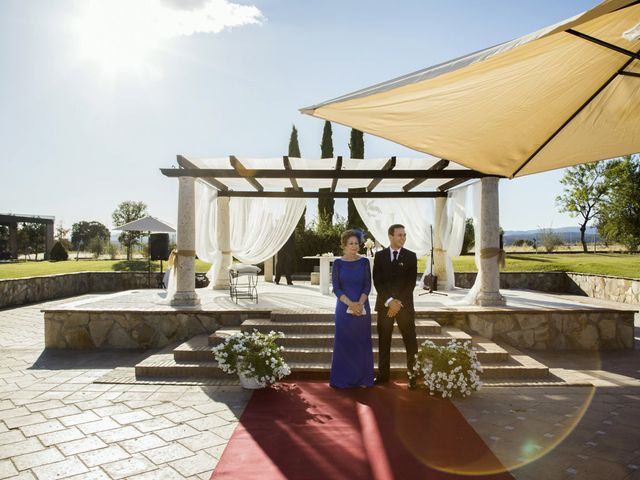 La boda de David y Yoana en Villanueva De Perales, Madrid 18