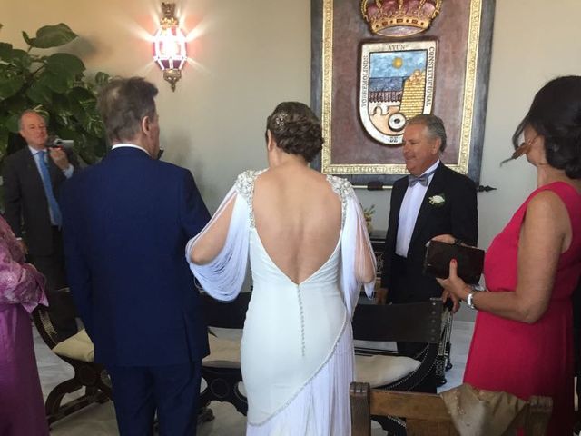 La boda de Eduardo y Almudena en Torremolinos, Málaga 16