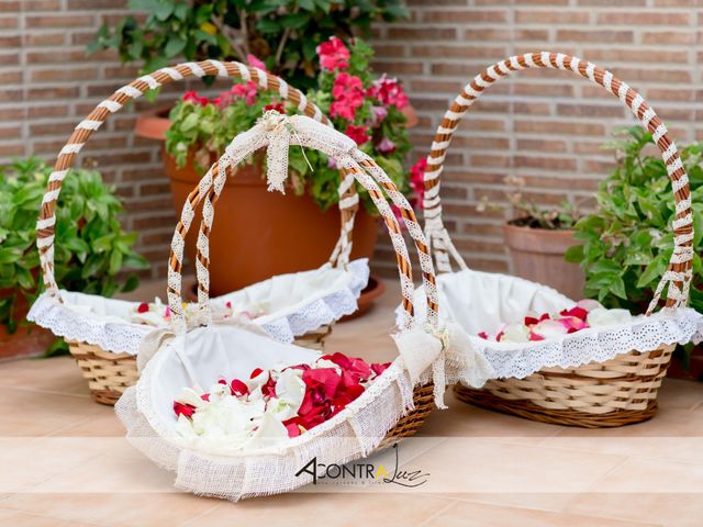 La boda de Conrado y Isabel en Carrion De Calatrava, Ciudad Real 23