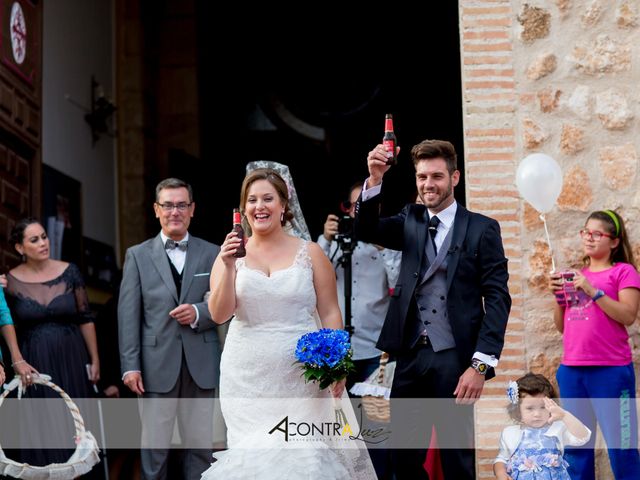 La boda de Conrado y Isabel en Carrion De Calatrava, Ciudad Real 25