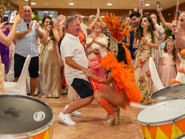 La boda de Joao y Stephen en La/villajoyosa Vila Joiosa, Alicante 44