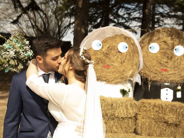 La boda de Adrián y Diana en Gijón, Asturias 32