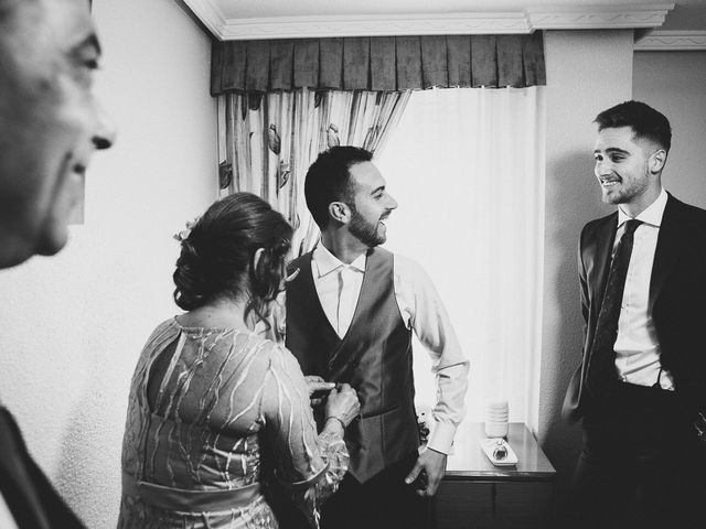 La boda de Cristian y Paloma en Elda, Alicante 2