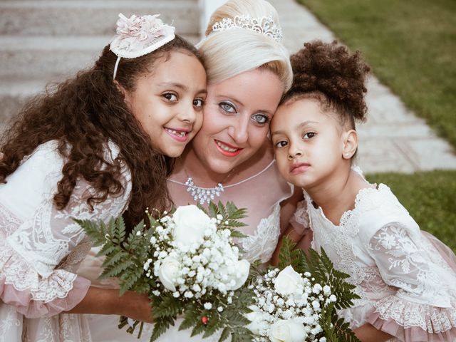 La boda de Zafiro y María en San Roman De Bembibre, León 14