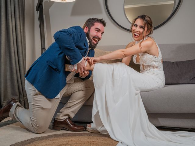 La boda de Maria Jose y Kiko en Benidorm, Alicante 128