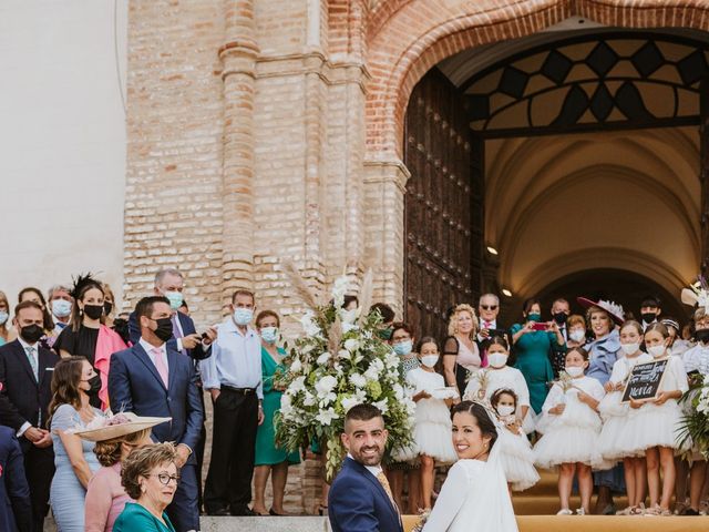 La boda de José Alberto y Fátima en Lepe, Huelva 56